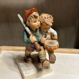 Vintage Goebel Hummel Figurine